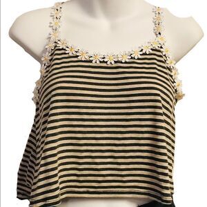 Ultra Crop Striped Daisy Appliqué Tee Top Size Small Beige Black